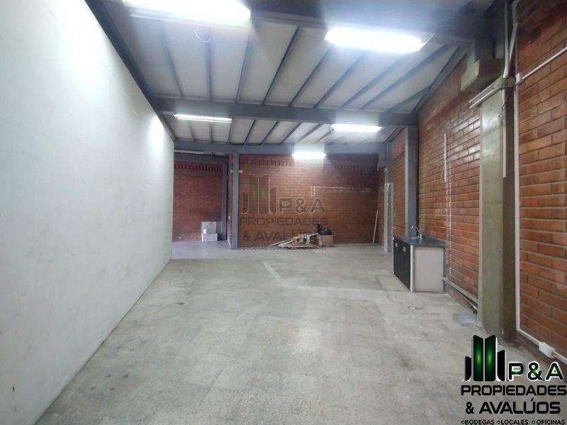 Bodega disponible para Arriendo en Medellín La Aguacatala Foto numero 1