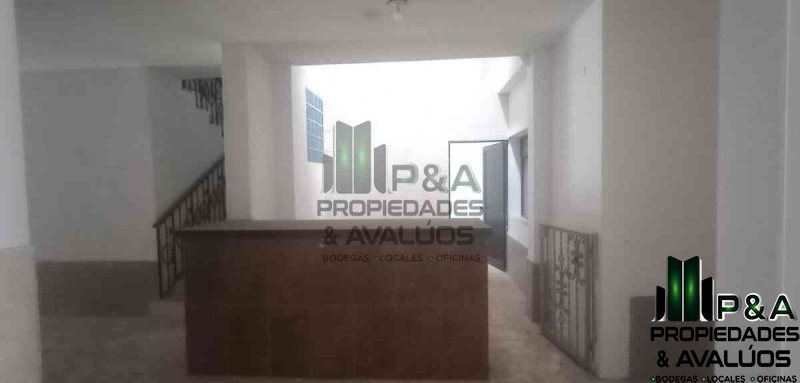 Casa-local disponible para Arriendo en Medellin La 33 Foto numero 1