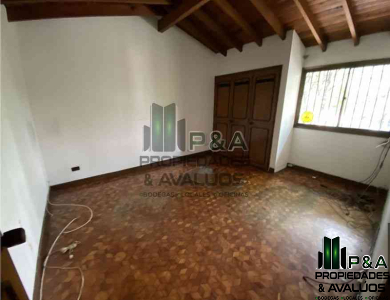 Casa-local disponible para Arriendo en Medellín La Aguacatala Foto numero 1